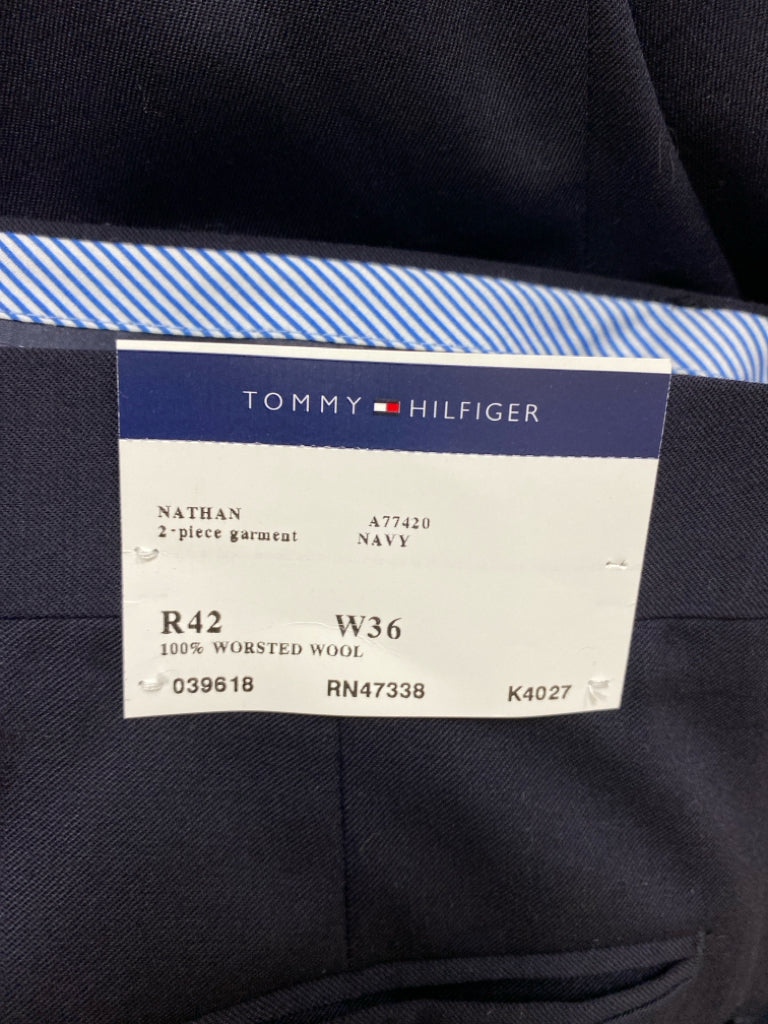 NWT Tommy Hilfiger Size 42R Dark Navy Wool Men&