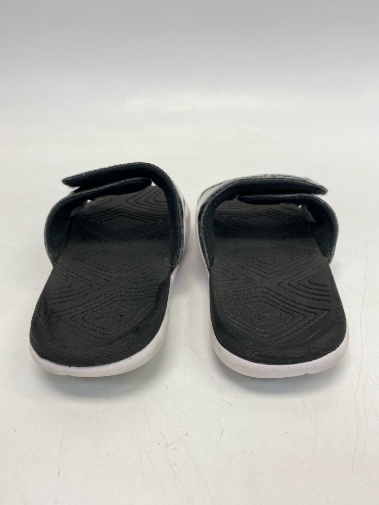 SIZE 11 Black Gold Boy&