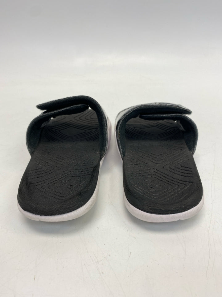 SIZE 11 Black Gold Boy&