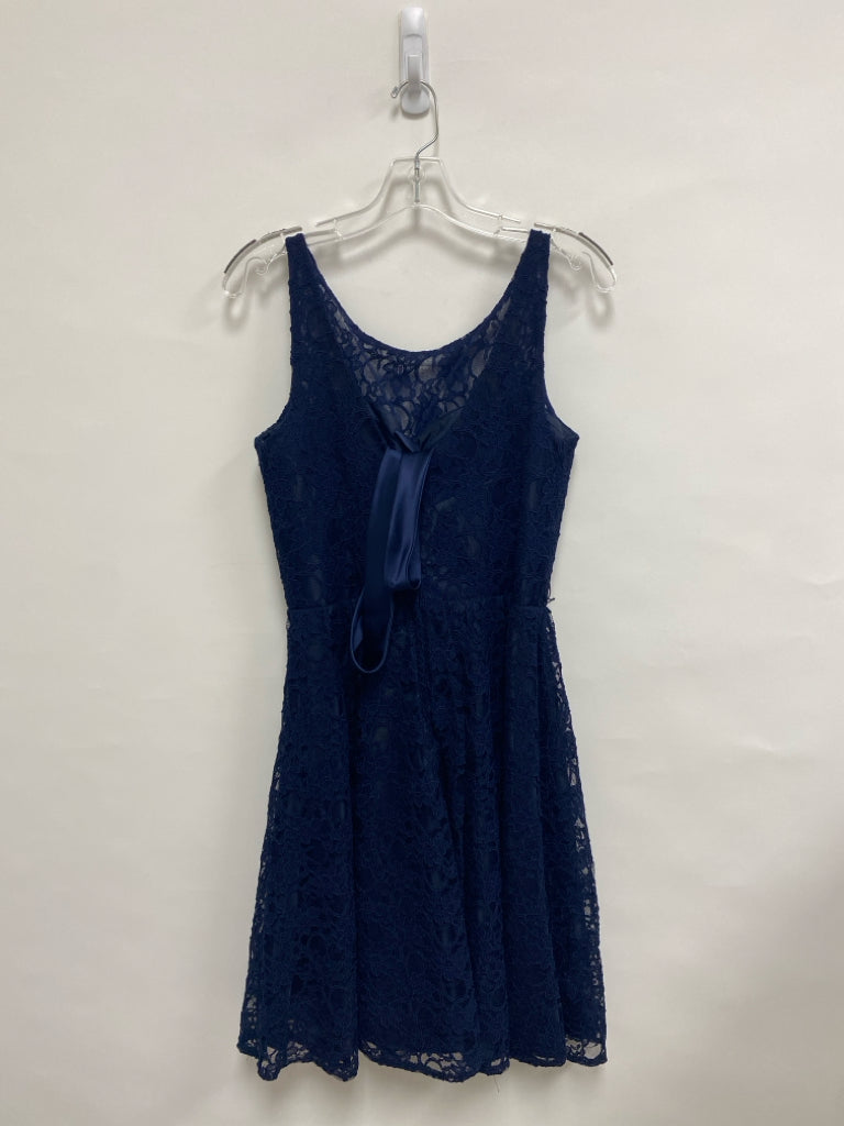 Size 10 Navy Lace Sleeveless Ladies Dress