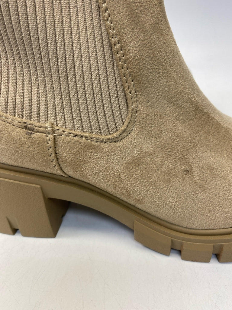 Soda US Shoe Size 9 Cream Boots