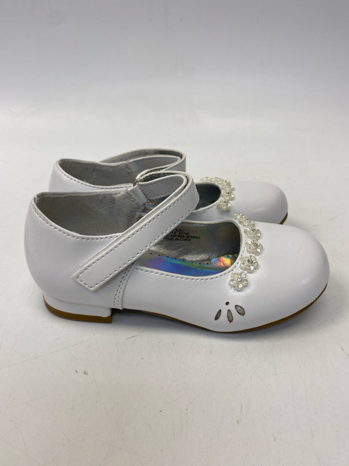 SIZE 11 White Girl&