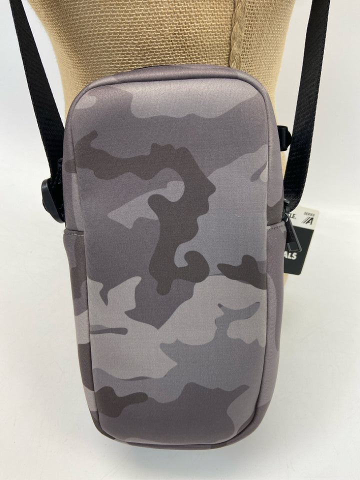 NWT Corkcicle Gray Black Camouflage Neoprene Crossbody