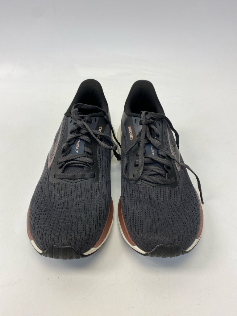 Brooks  Size 8 Charcoal Lace-up Sneakers