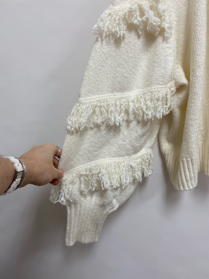 NWT CATO Size 26/28W White Fringe Plus Size Sweater