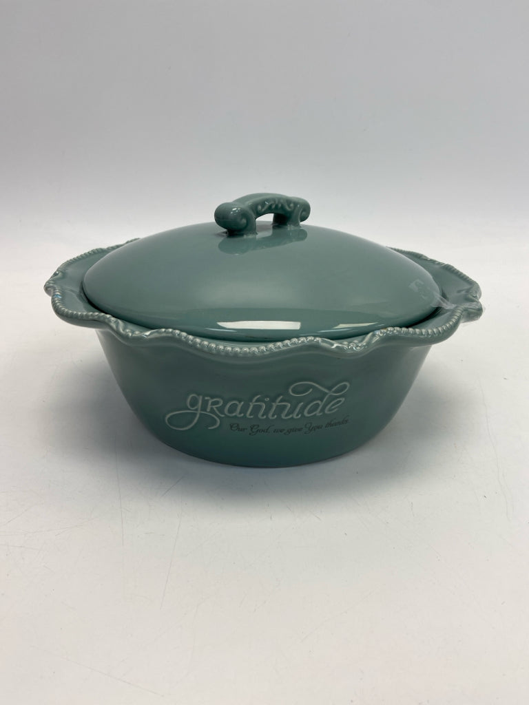 Seafoam Scalloped Ceramic Bowl(s)