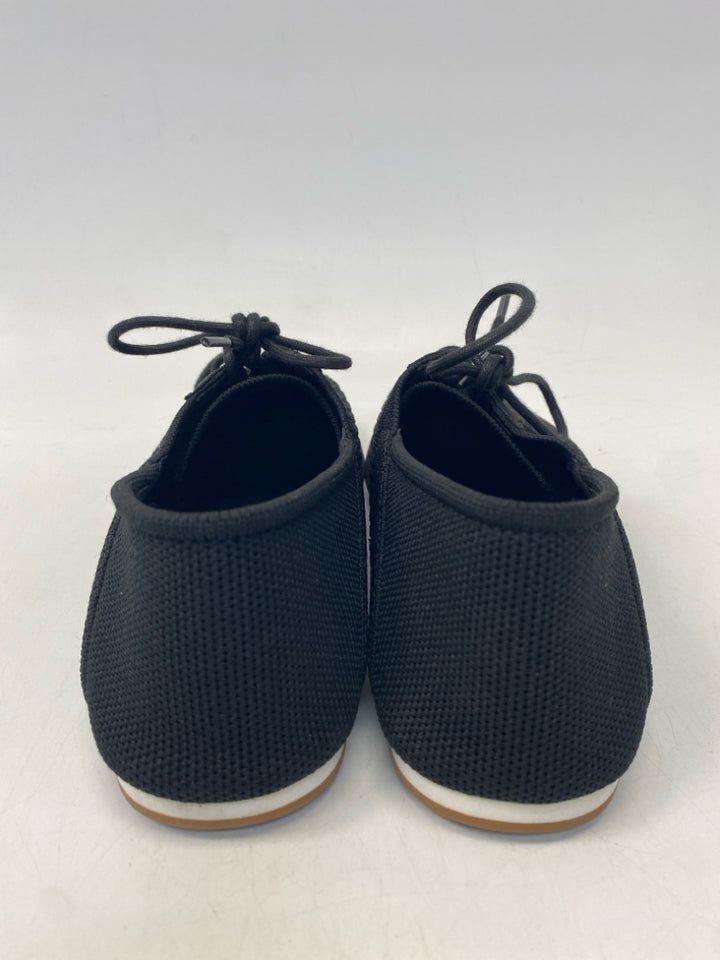 NWOT Vivaia EU Shoe Size 40 US Shoe Size 9 Black Lace-up Mesh Sneakers