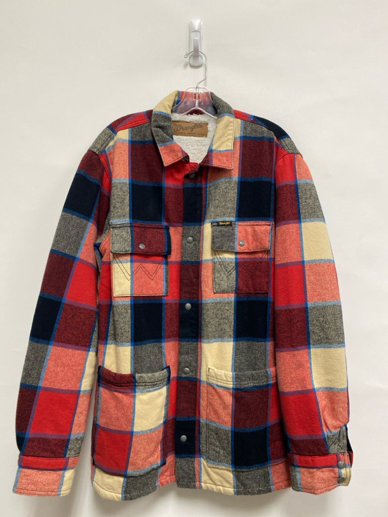 Wrangler Size M Navy/Blue Red/Cream Checkered Men&