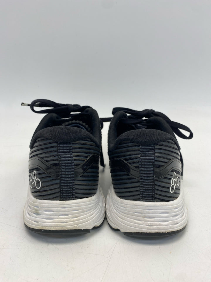 New Balance  Size 8 Black Gray Lace-up Sneakers