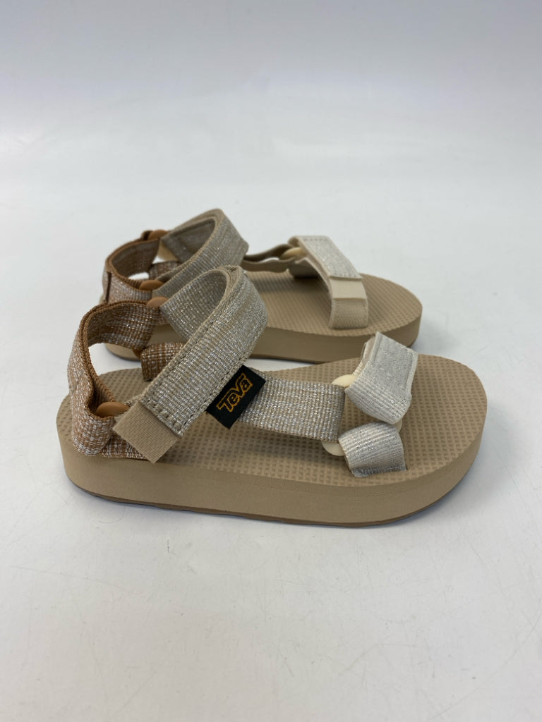 Teva SIZE 9 Tan Shimmery Girl&