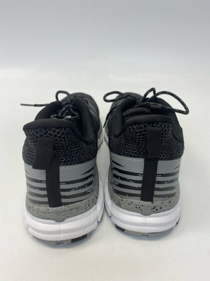 NWT Size 12 Black/Gray Lace-Up Men&