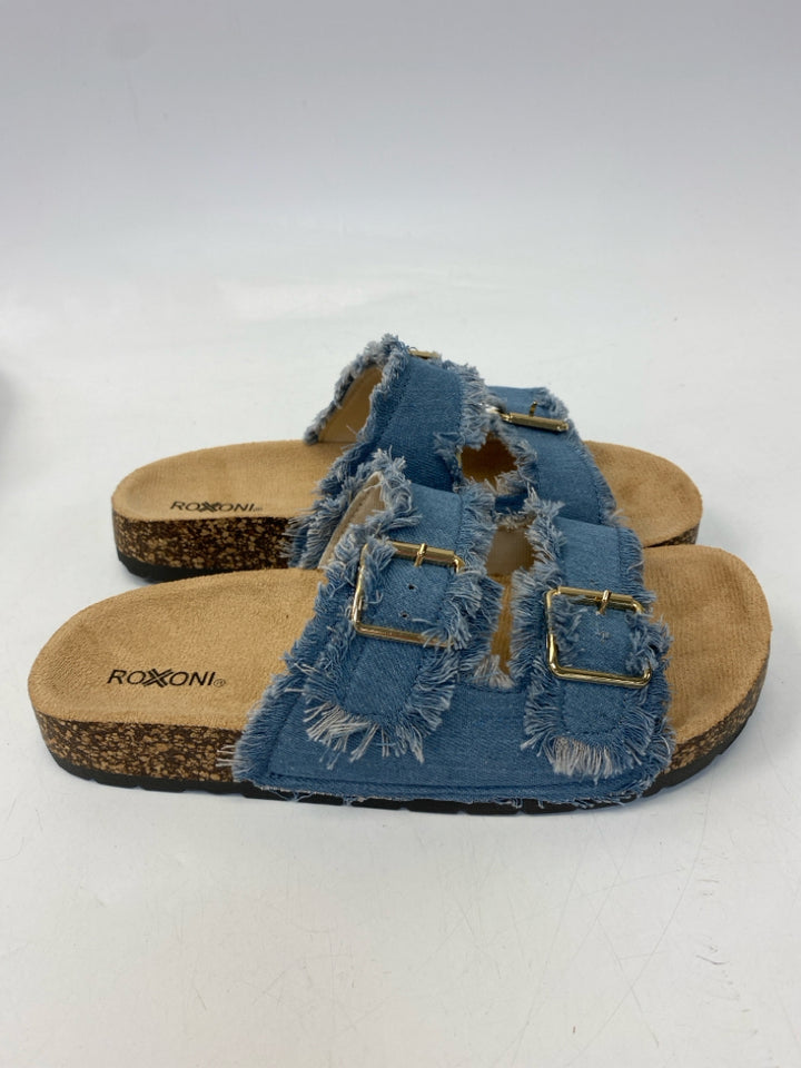 NWOT  Size 9 Blue Sandals