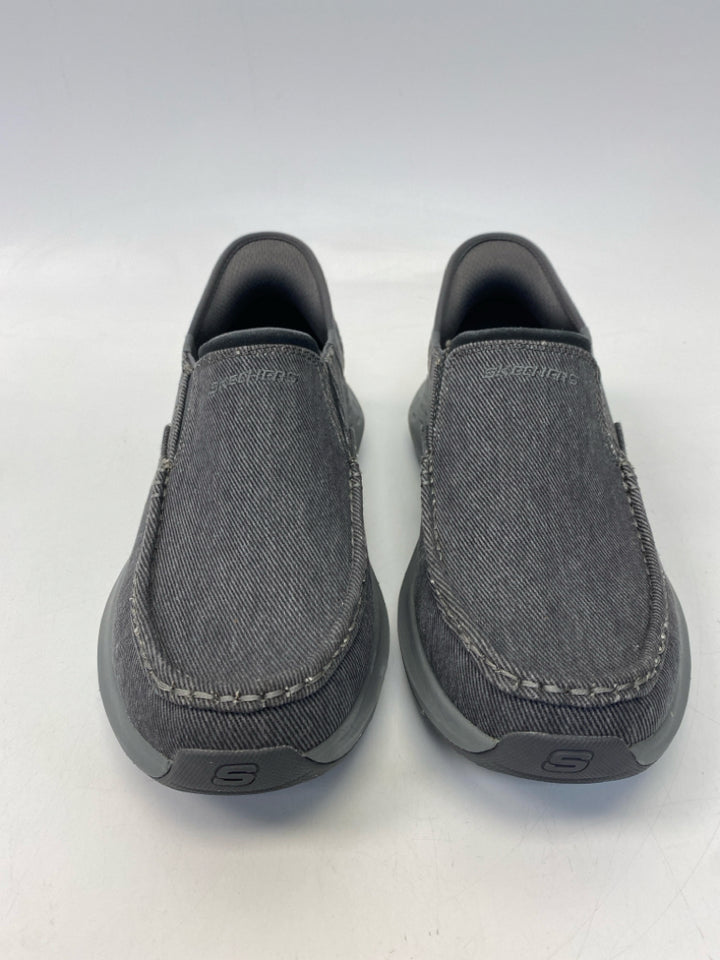 Skechers Size 9 Gray Men&