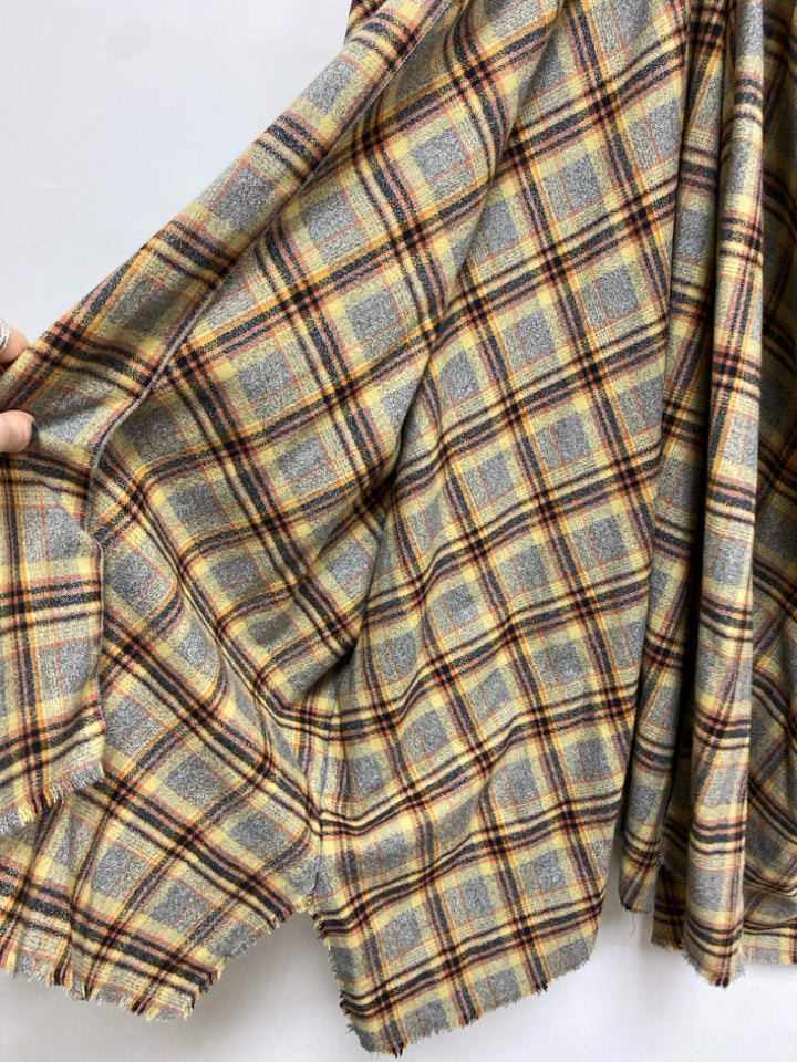 Size OSFM Gray/Tan Black/Orange Plaid Drape Ladies Jacket
