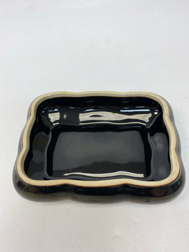 Black Gold Porcelain Box
