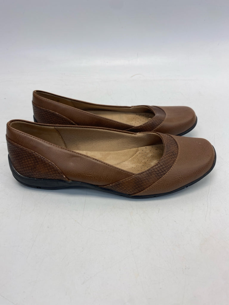 Life Stride US Size 7 Brown Flats