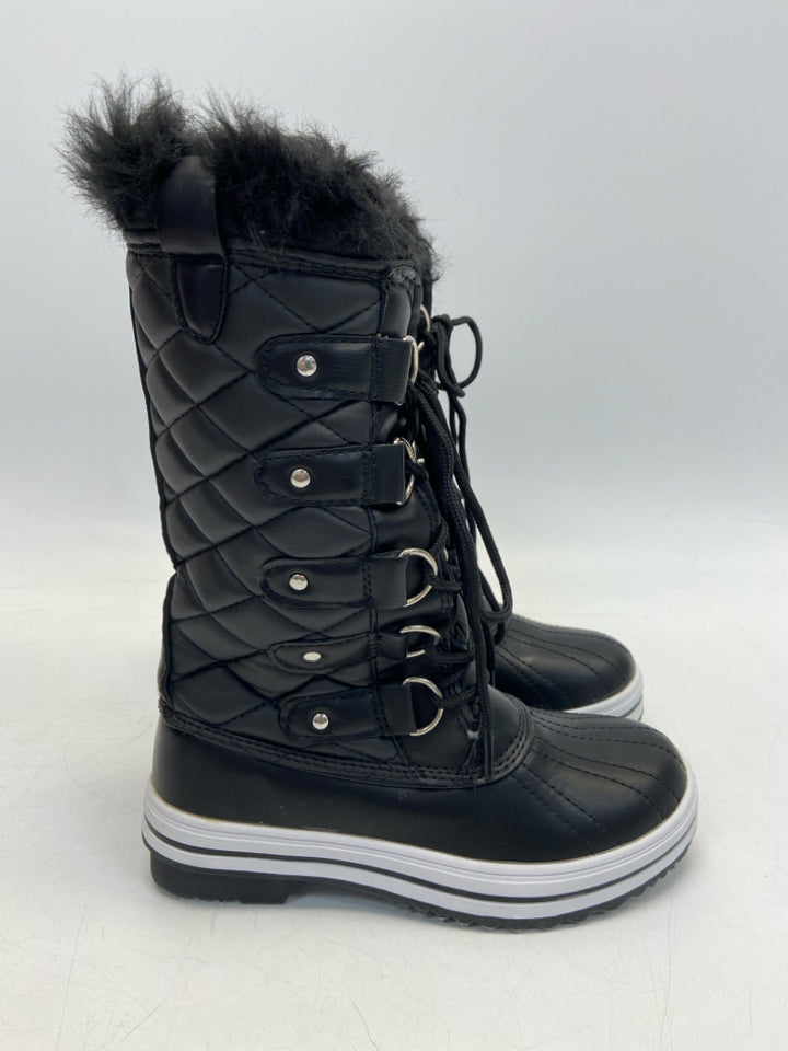 SIZE 5 Black Lace-Up Girl&
