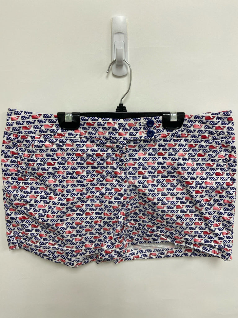 Vineyard Vines Size 10 White Navy/Red Whale Ladies Shorts