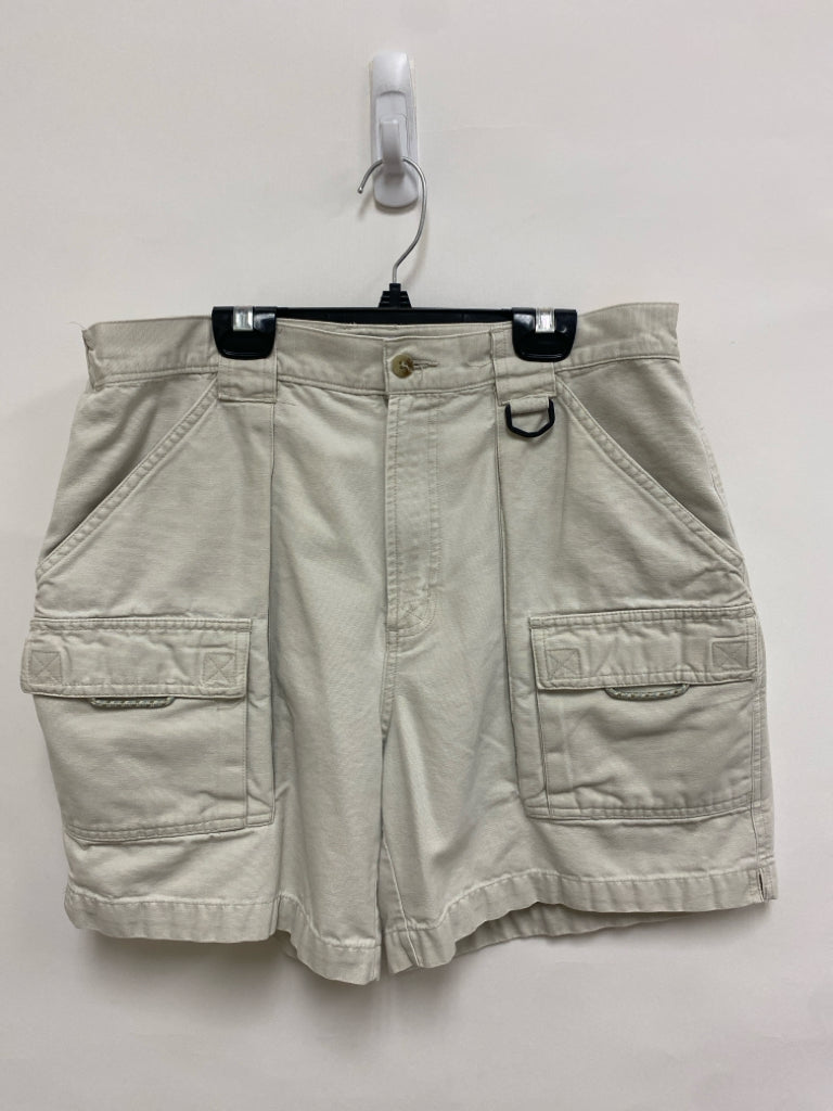Columbia Size L Beige Cargo Ladies Shorts