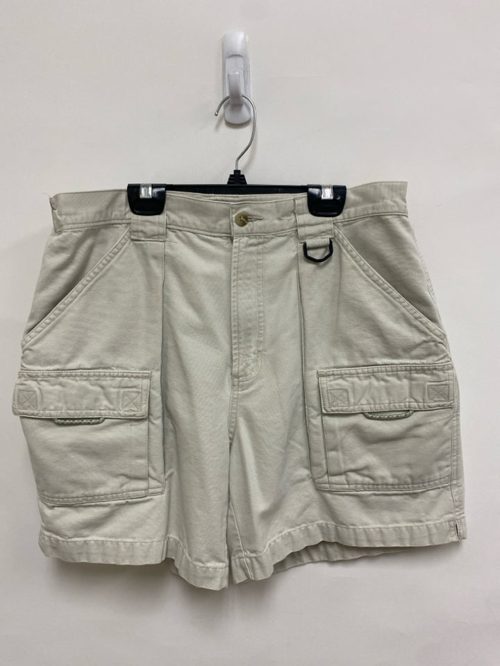 Columbia Size L Beige Cargo Ladies Shorts