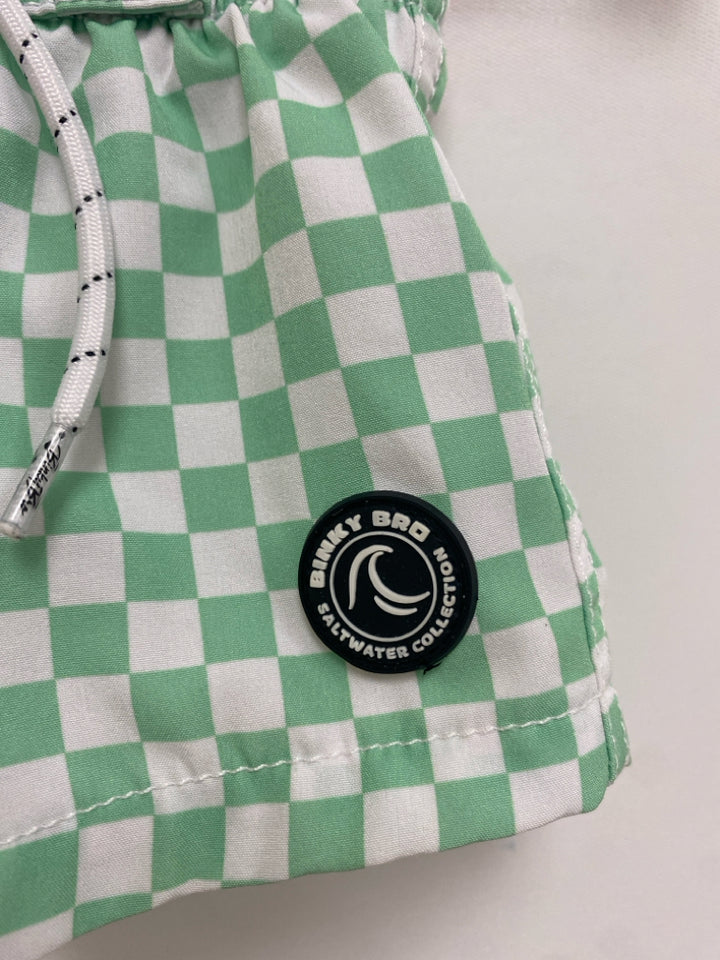 SIZE 6-12M Green/White Checkered Boy&