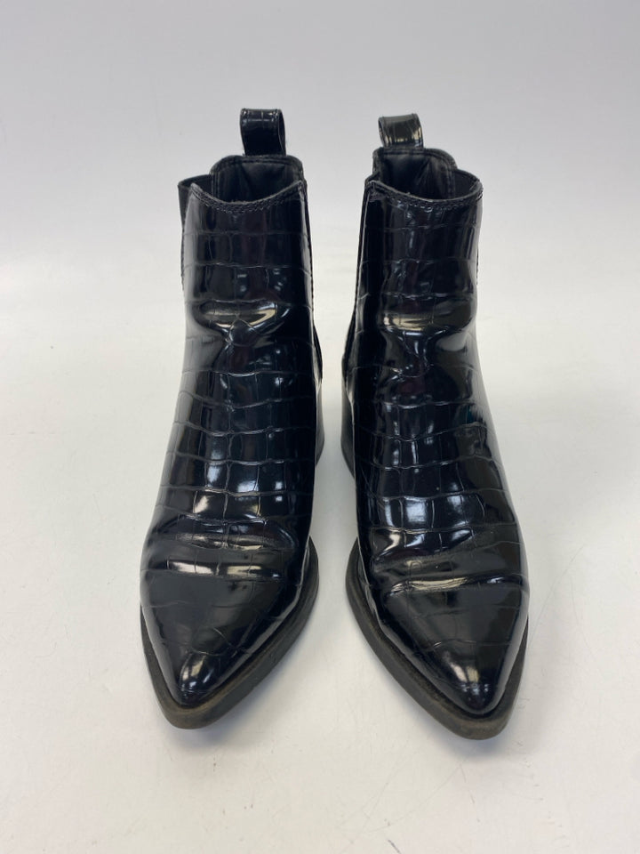 Steve Madden  Size 6 Black Embossed Boots