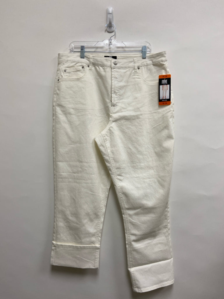 NWT Frye  SIZE  16 White Plus Size Jeans