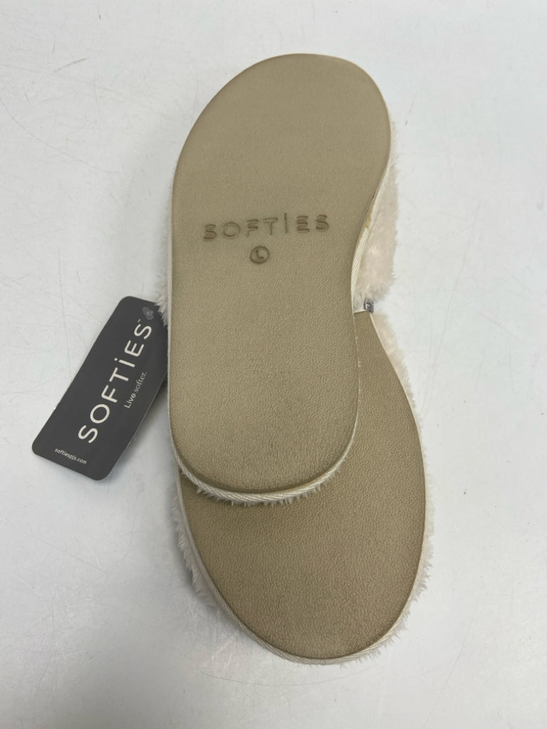 NWT Softie Dream Plush Size L Cream Slippers