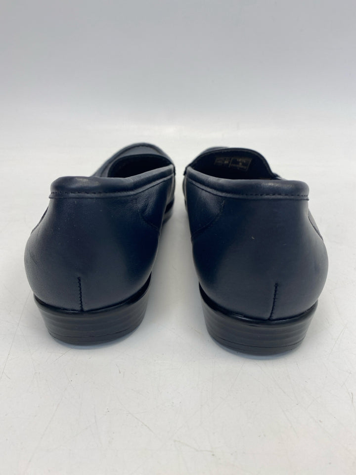 Sas US Shoe Size 10.5 Navy Flats