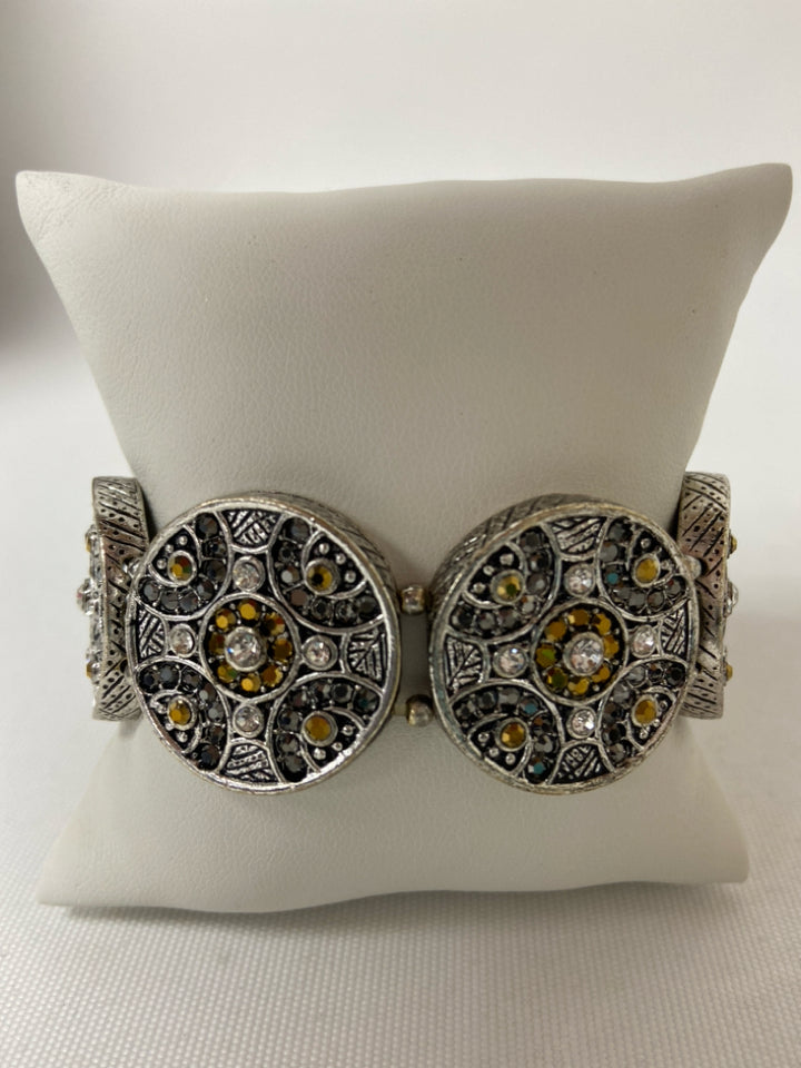 NWT Wht House/Blk Mkt Silver Color Bronze Color Disc Bracelet
