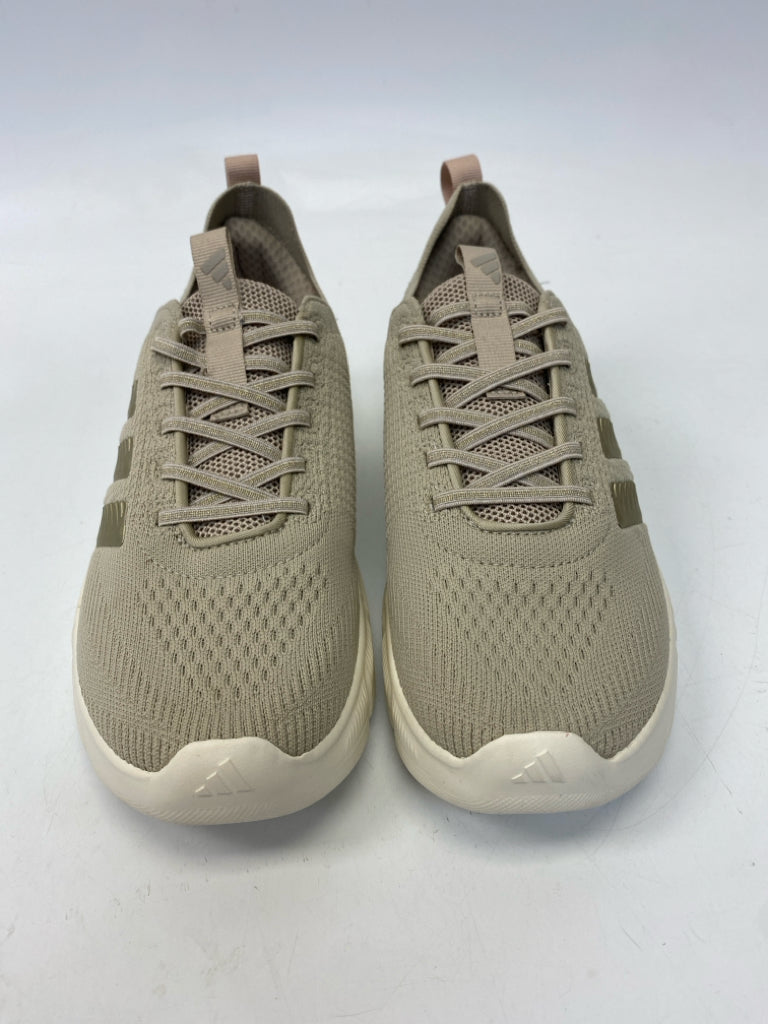 NWOT Adidas  Size 9 Cream Sneakers