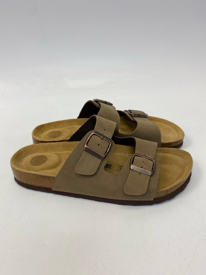 Cushionaire  Size 9 Brown Sandals