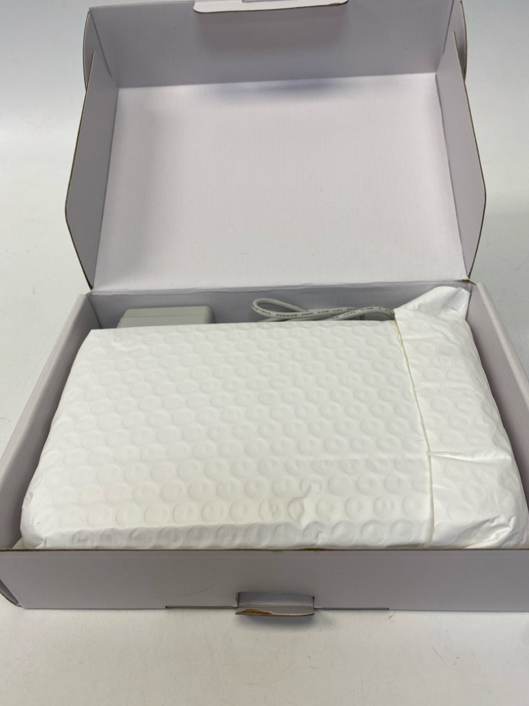 NEW/BOX Electronic/Accessory