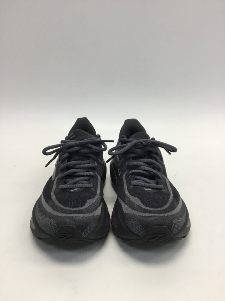 Brooks US Shoe Size 7.5 Gray Lace-up Sneakers