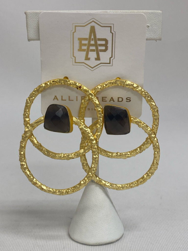 NWT Gold Color Black Shapes Earrings