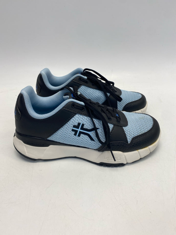 Size 8 Black Black Lace-up Sneakers