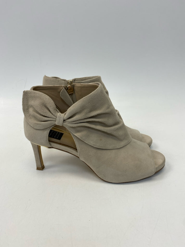 Wht House/Blk Mkt  Size 8 Tan Suede Heels