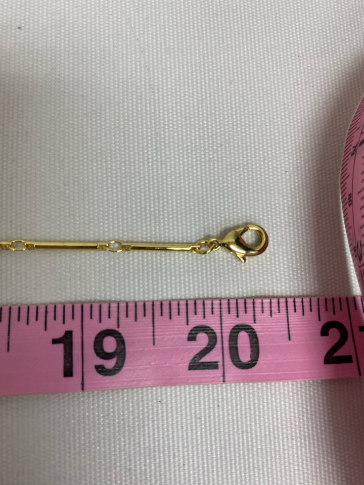 NWT Mignonne Gavigan Gold Color Shapes Necklace