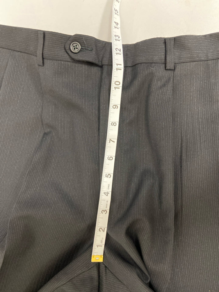 Burberry Size 42L Black Striped Wool Men&