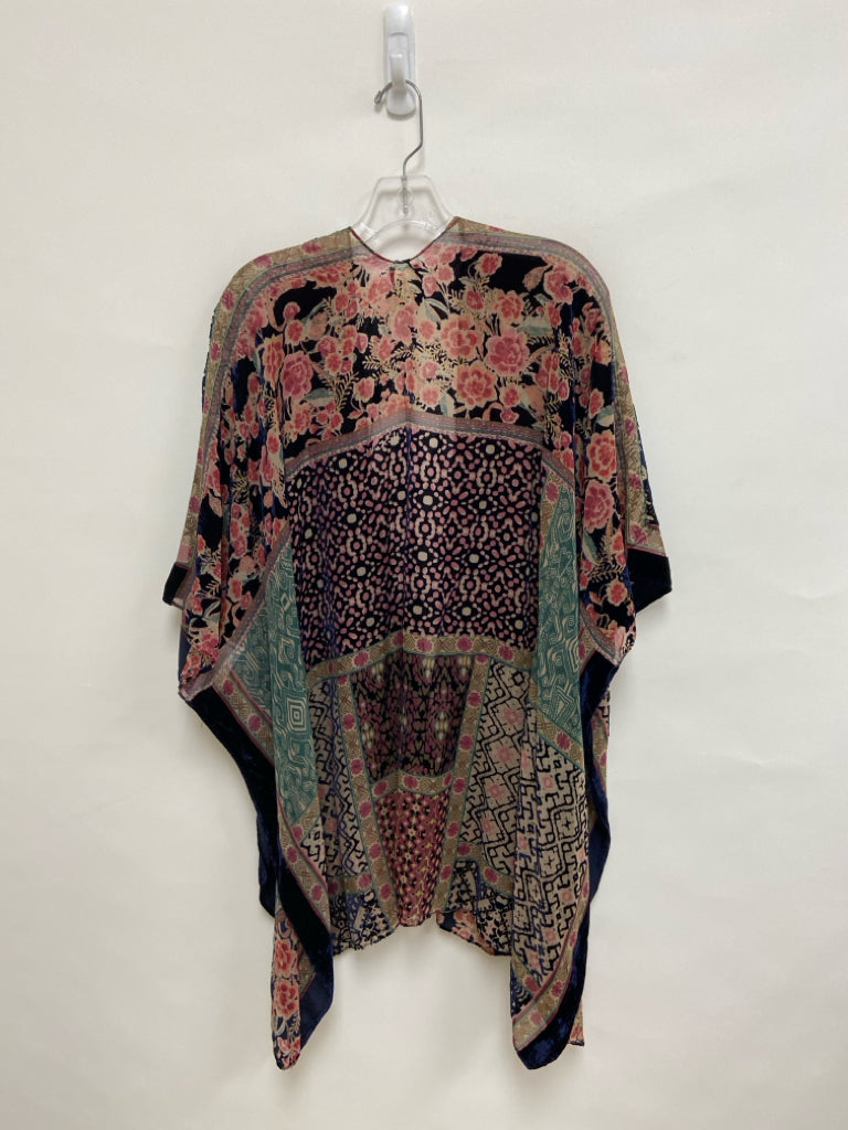Akemi + Kin Size OSFM Beige/Blk Pink/Multi Texture Ladies Kimono