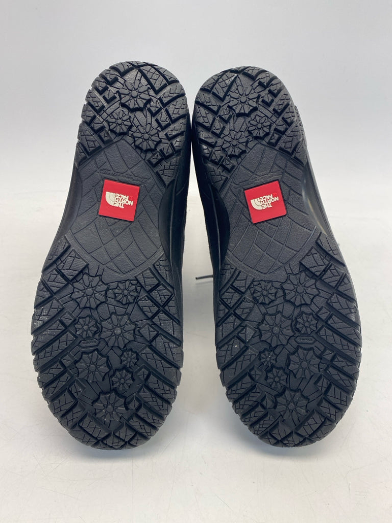 NWOT North Face US Shoe Size 9 Gray Lace-up Boots