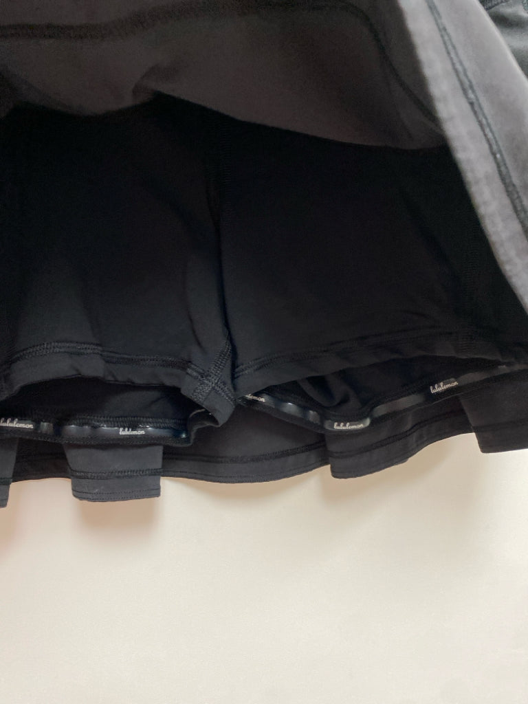 Lululemon Size 6 Black Lines Athletic Skort