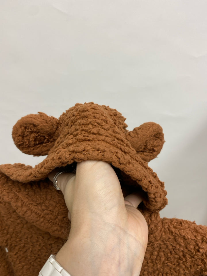 Cat &amp; Jack SIZE 4/5 Brown Girl&
