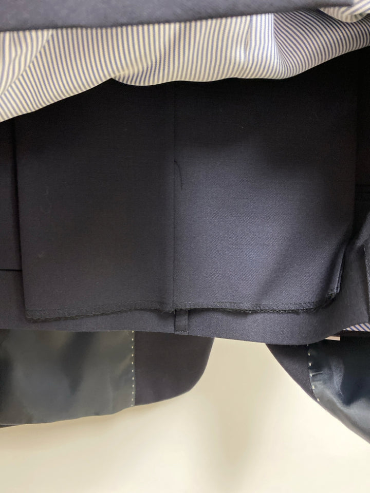 NWT Tommy Hilfiger Size 42R Dark Navy Wool Men&