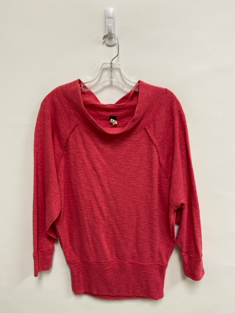 We The Free Size S Faded Red Texture Batwing Ladies Top