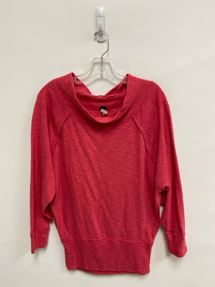 We The Free Size S Faded Red Texture Batwing Ladies Top