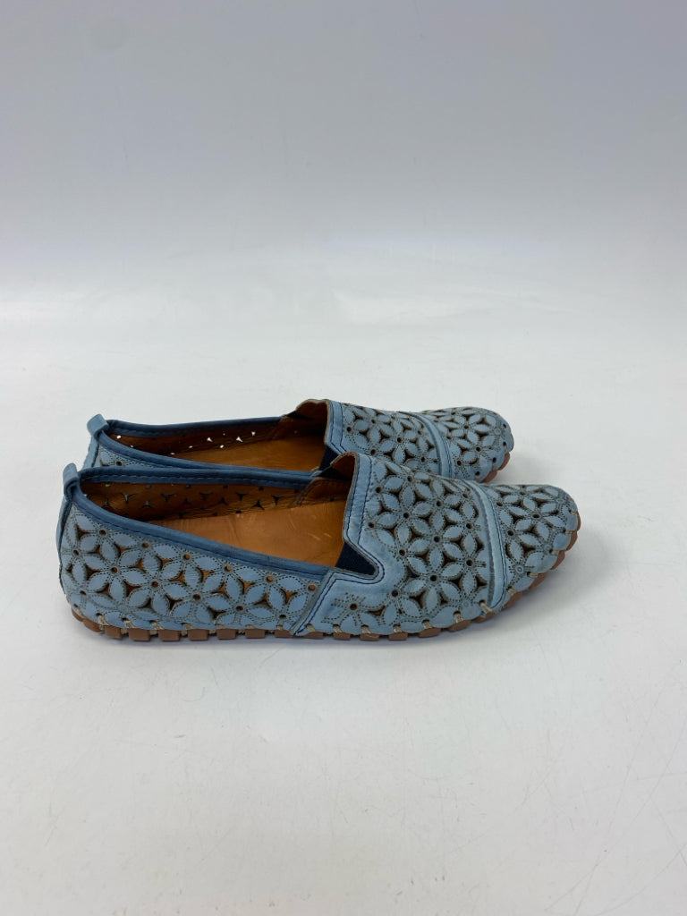 Spring Step  Size 37 Turquoise Cutout Flats