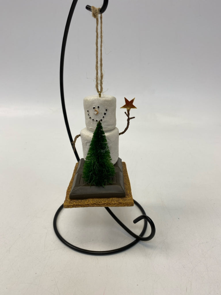 White Brown Ornaments