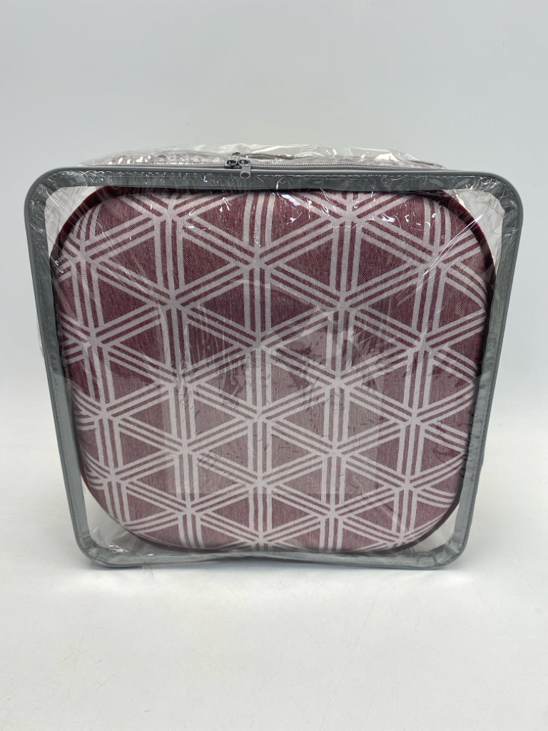 Burgundy White Geometric Memory Foam Seat Cushions