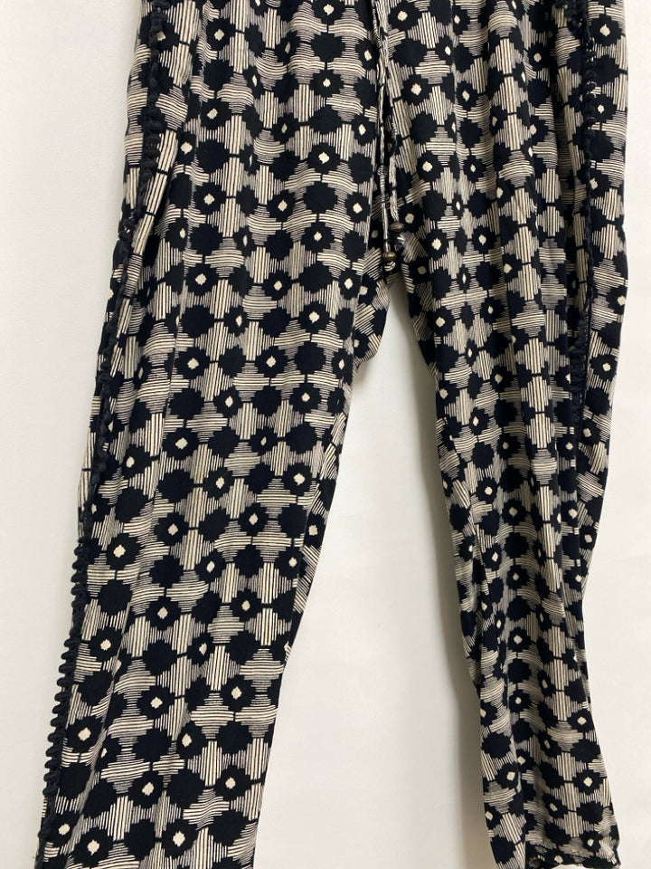 Hei Hei Size M Black Tan Print Ladies Pants